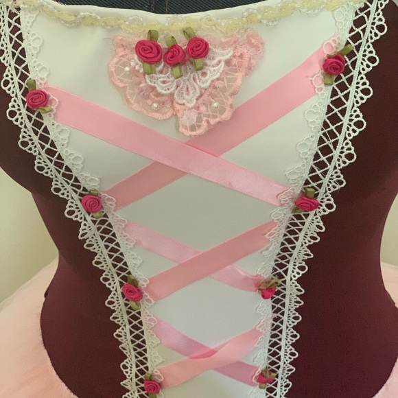 Professional ballet costume for Giselle variation. - Picture 4 of 5